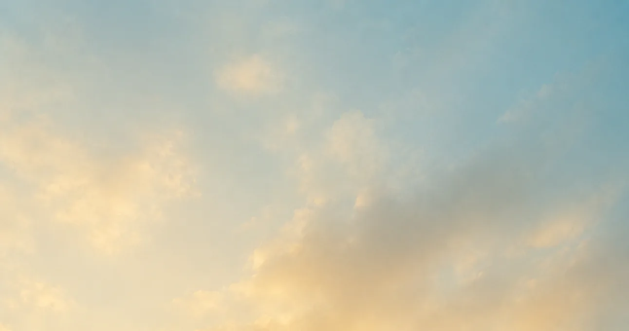 L’application Evenizer connectée au CRM : les invitations, les comptes et les dépenses réunis sur un même écran.